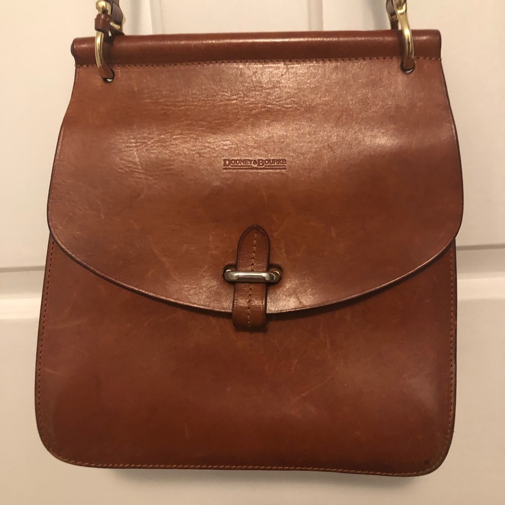 Vintage Dooney and Bourke leather crossbody purse